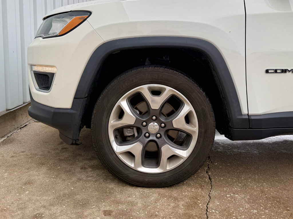 Used 2020 Jeep Compass Limited AWD/4WD image 28