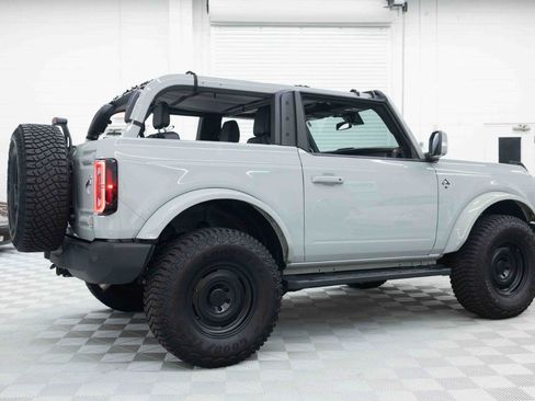 Used 2022 Ford Bronco Outer Banks w/ Sasquatch Package AWD/4WD image 6