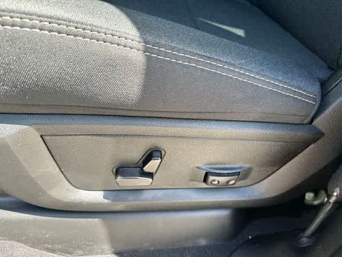 Used 2025 RAM 2500 Big Horn AWD/4WD image 13