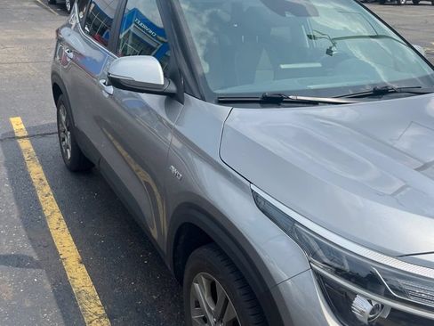 Used 2021 Kia Seltos S AWD/4WD image 7