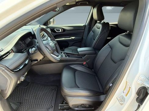 New 2026 Jeep Compass Latitude AWD/4WD image 5