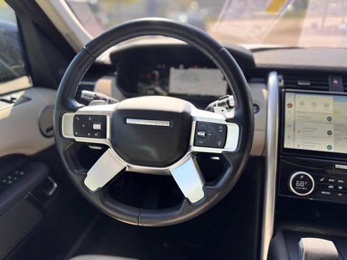 Used 2022 Land Rover Discovery S AWD/4WD image 21