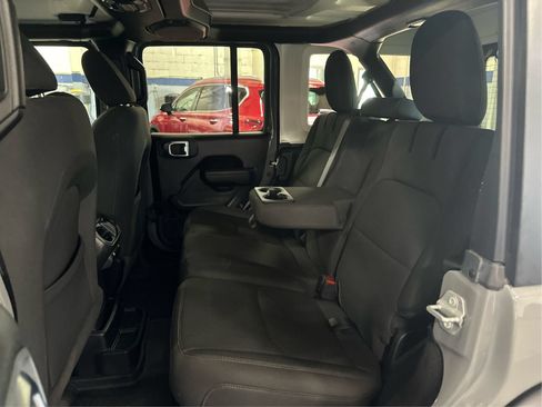 Used 2023 Jeep Wrangler Unlimited w/ Cold Weather Group AWD/4WD image 10
