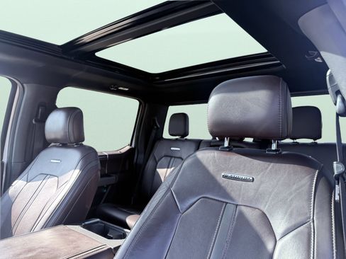 Used 2016 Ford F150 Platinum w/ Equipment Group 701A Luxury image 11