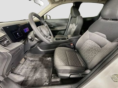 Used 2025 Nissan Kicks SV FWD image 19