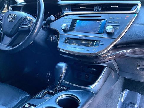 Used 2013 Toyota Avalon XLE Touring FWD image 30
