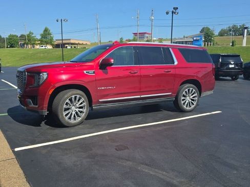 Used 2023 GMC Yukon XL Denali w/ Denali Reserve Package AWD/4WD image 9