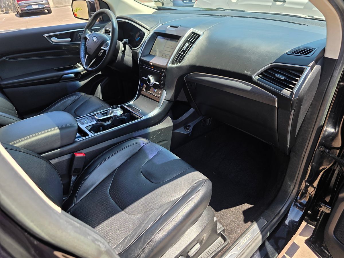 Used 2019 Ford Edge Titanium w/ Equipment Group 301A FWD image 14
