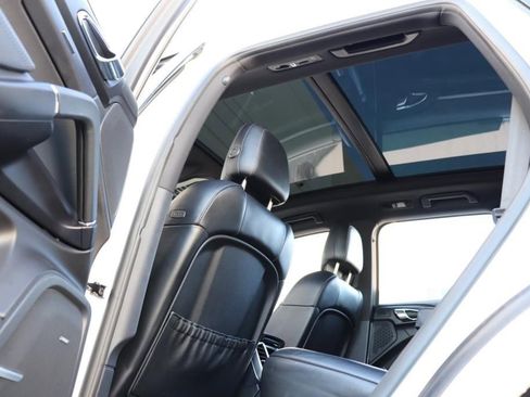 Used 2018 Porsche Cayenne Platinum Edition w/ Premium Package image 36