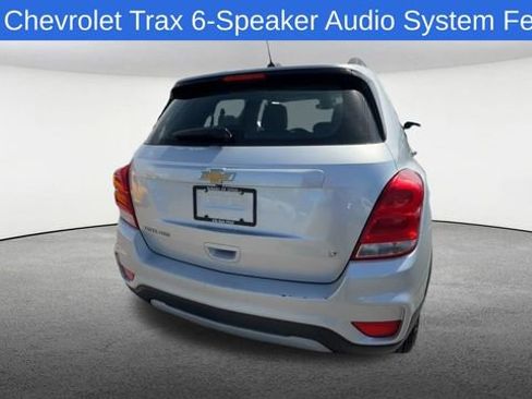 Used 2018 Chevrolet Trax LT w/ LT Convenience Package AWD/4WD image 8