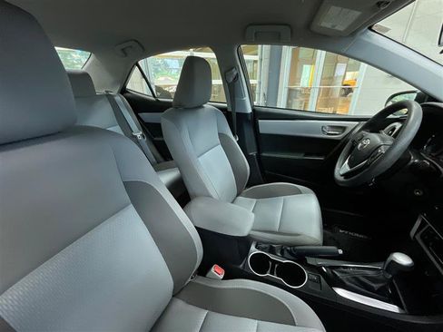 Used 2019 Toyota Corolla LE FWD image 29