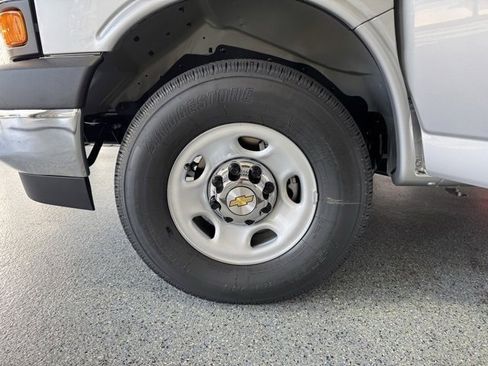 New 2025 Chevrolet Express 2500 w/ Driver Convenience Package image 22