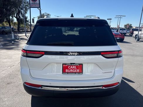 Certified 2024 Jeep Grand Cherokee Laredo w/ Luxury Tech Group I image 6