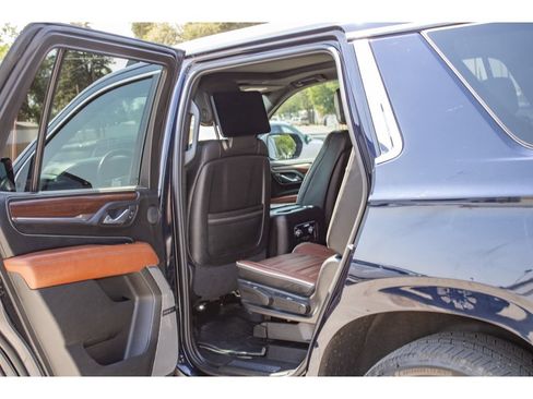 Used 2023 GMC Yukon Denali Ultimate AWD/4WD image 15