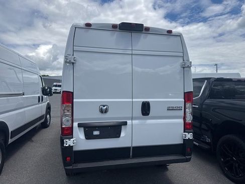Used 2026 RAM ProMaster 2500 w/ Convenience Group FWD image 17