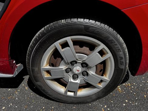 Used 2009 Pontiac Vibe w/ Preferred Package image 16