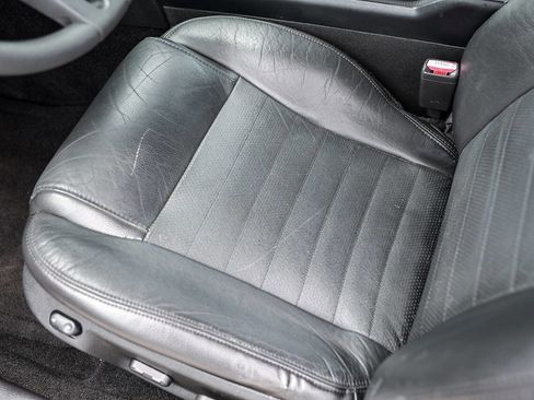 Used 2006 Ford Mustang GT RWD image 28