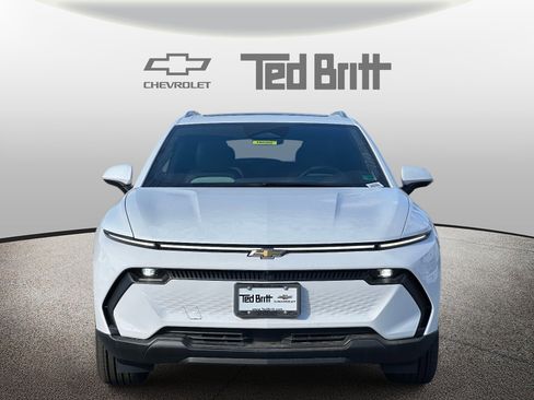 New 2026 Chevrolet Equinox EV LT image 2