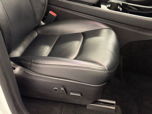 Used 2021 Tesla Model Y Long Range image 12