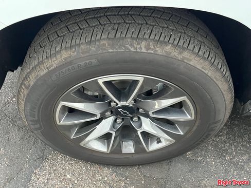 Used 2023 Chevrolet Tahoe Z71 w/ Luxury Package AWD/4WD image 8