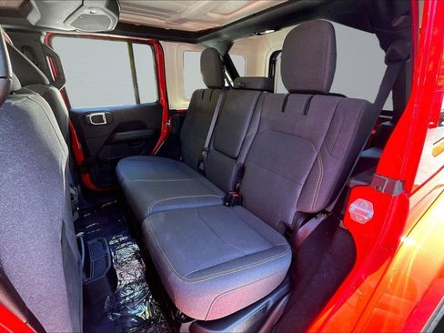 Certified 2025 Jeep Wrangler Unlimited Sahara AWD/4WD image 26