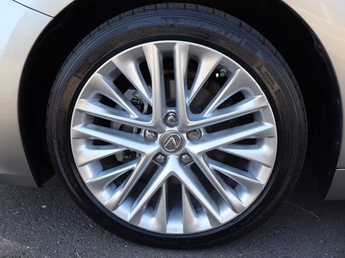 Used 2015 Lexus ES 350 w/ Luxury Package image 42