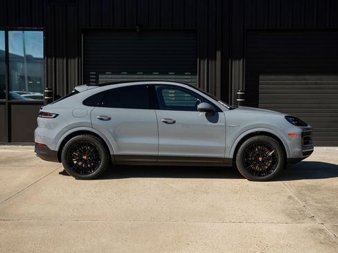 New 2026 Porsche Cayenne E-Hybrid image 13