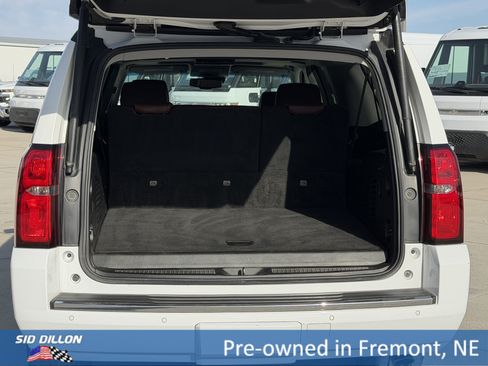 Used 2020 Chevrolet Suburban Premier w/ Premier Plus Edition image 5