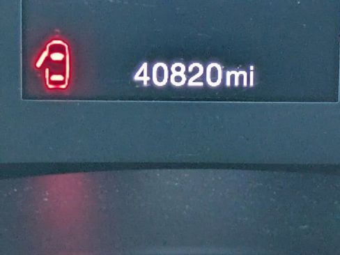 Used 2023 Jeep Renegade Latitude image 25