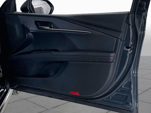 Used 2026 Toyota Camry SE FWD image 22
