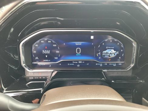 Used 2022 Chevrolet Silverado 1500 LT AWD/4WD image 12