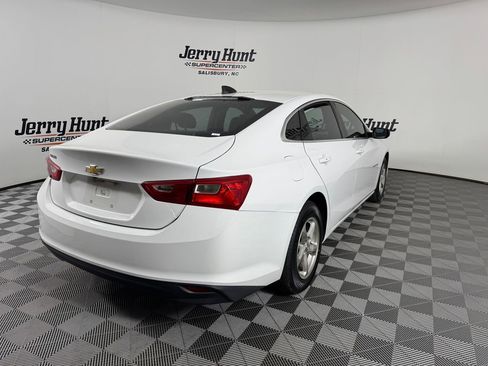Used 2017 Chevrolet Malibu LS image 10