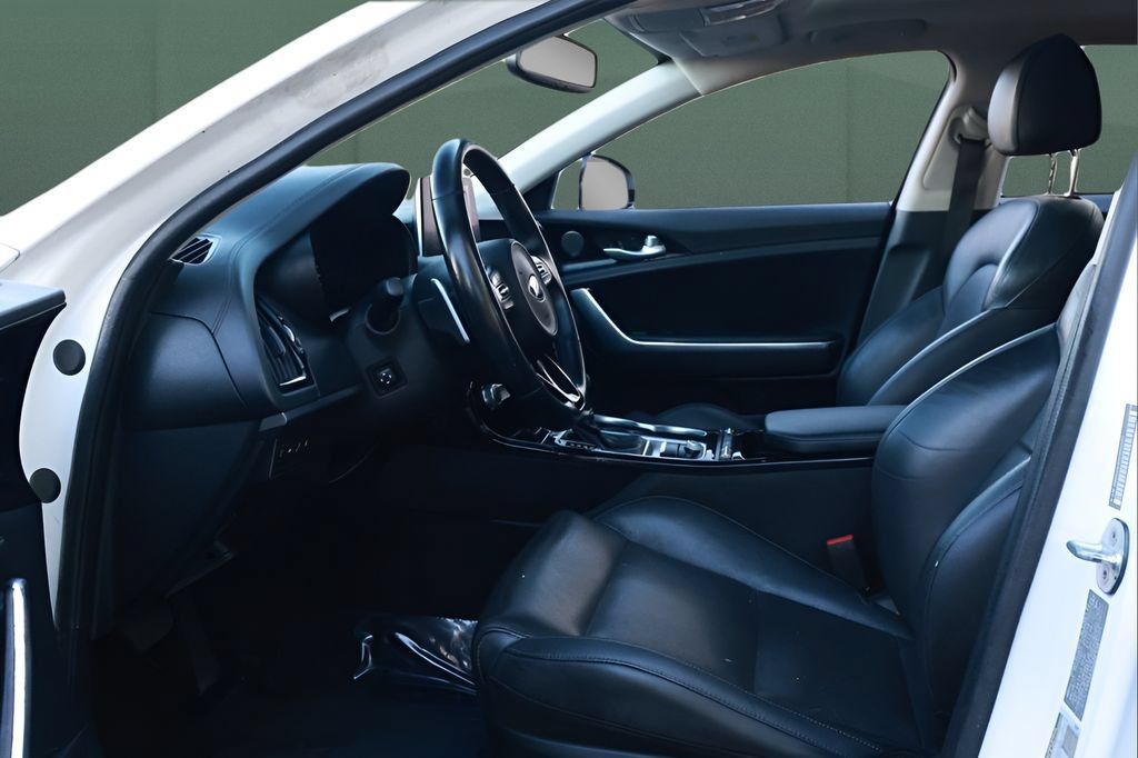 Used 2019 Kia Stinger Premium RWD image 19