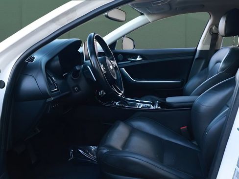 Used 2019 Kia Stinger Premium RWD image 19