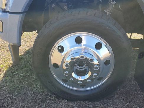 Used 2024 Ford F450 Platinum w/ FX4 Off-Road Package image 11