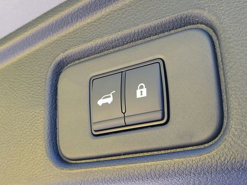 New 2026 Nissan Pathfinder SL image 13