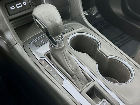 Used 2024 Chevrolet Equinox LT image 16