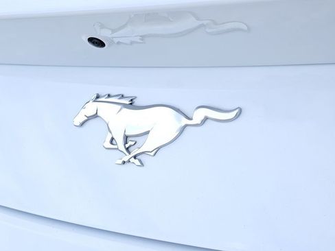 Certified 2025 Ford Mustang Coupe image 8