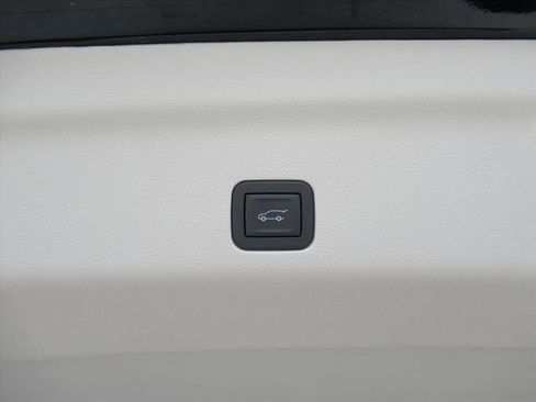 Certified 2026 Cadillac Escalade Platinum Sport w/ LPO, ONYX Package AWD/4WD image 40