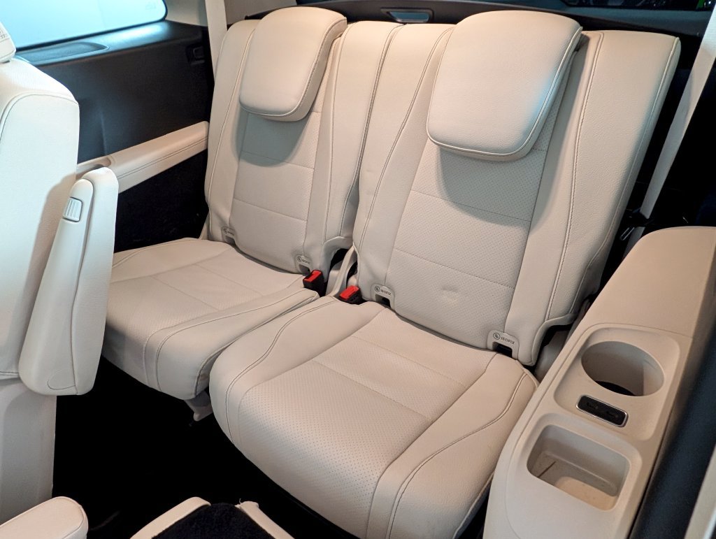 Used 2023 Mercedes-Benz GLS 450 4MATIC image 24