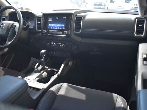 Used 2024 Nissan Frontier SV w/ SV Convenience Package RWD image 55