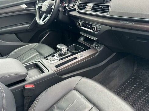 Used 2021 Audi Q5 2.0T Premium w/ Convenience Package image 13