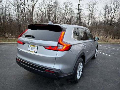 Used 2023 Honda CR-V EX-L image 6