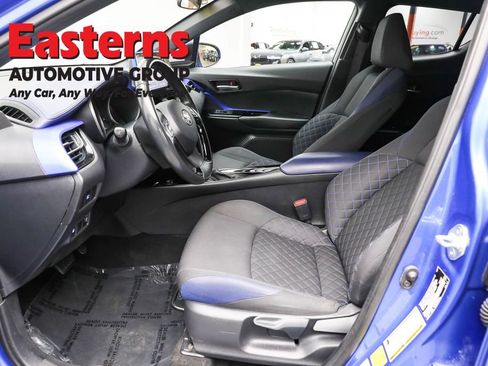 Used 2021 Toyota C-HR XLE image 14