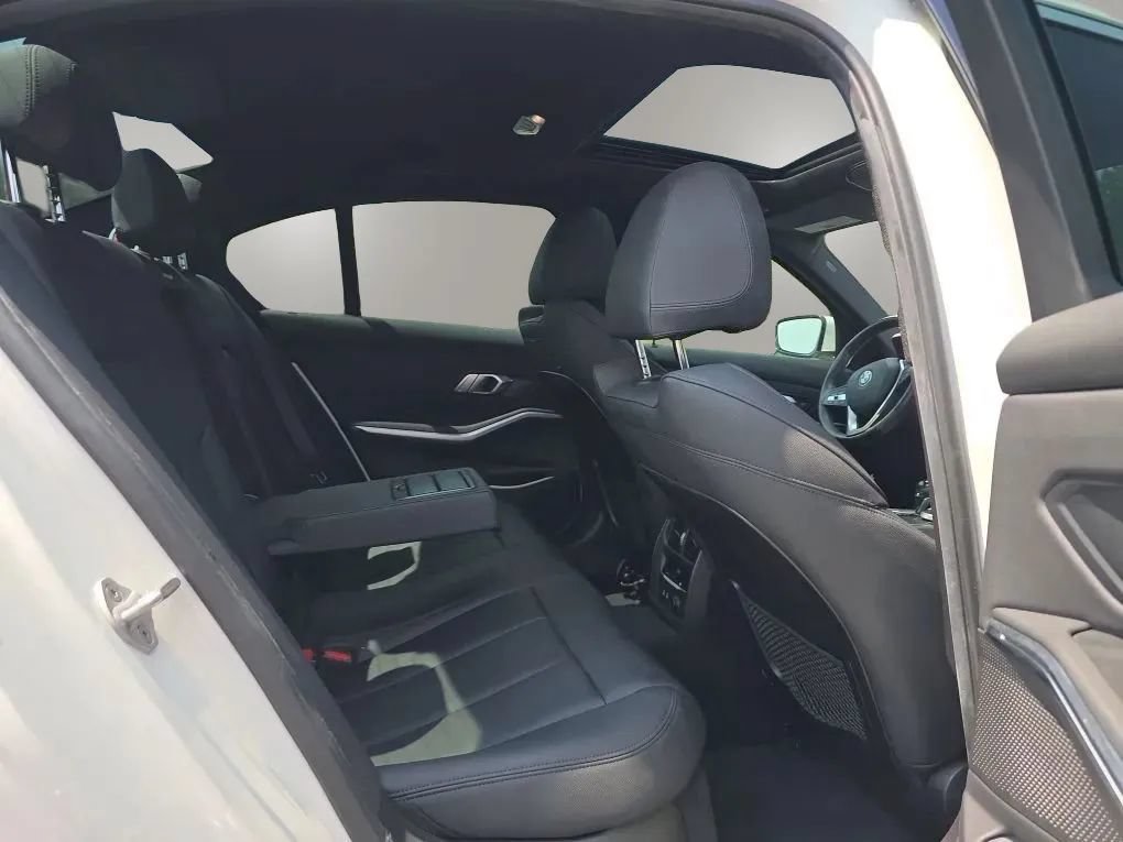 Used 2020 BMW 330i Sedan w/ Convenience Package RWD image 47