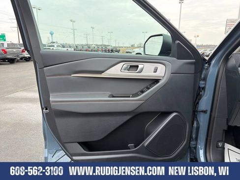 New 2026 Ford Explorer Active w/ Active Comfort Package AWD/4WD image 10