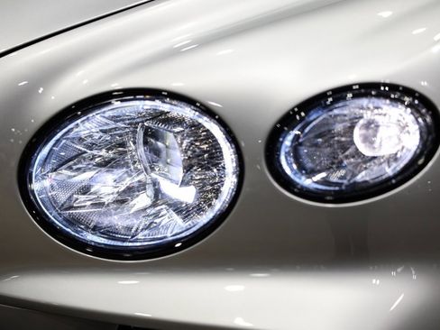 Used 2022 Bentley Bentayga image 49