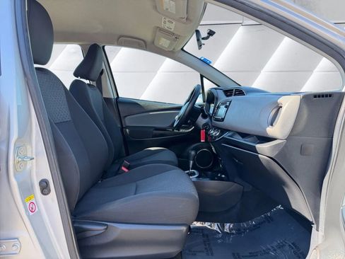 Used 2016 Toyota Yaris LE image 10