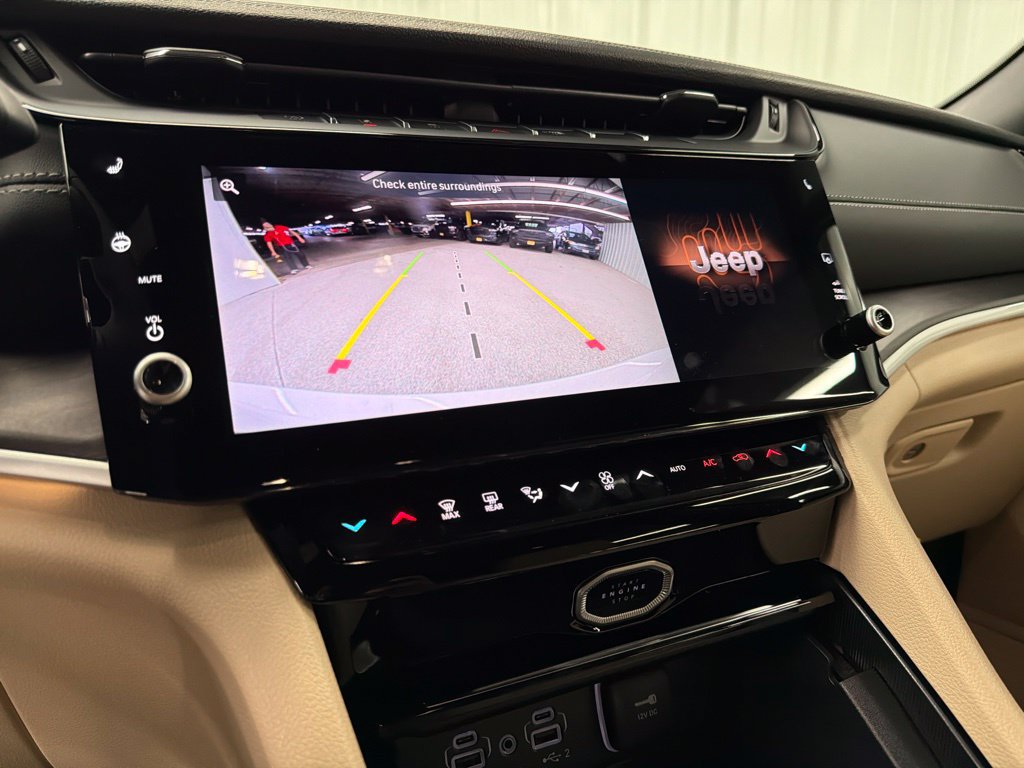 New 2026 Jeep Grand Cherokee Limited AWD/4WD image 22