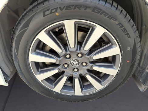 Used 2018 Toyota Sienna Limited FWD image 14